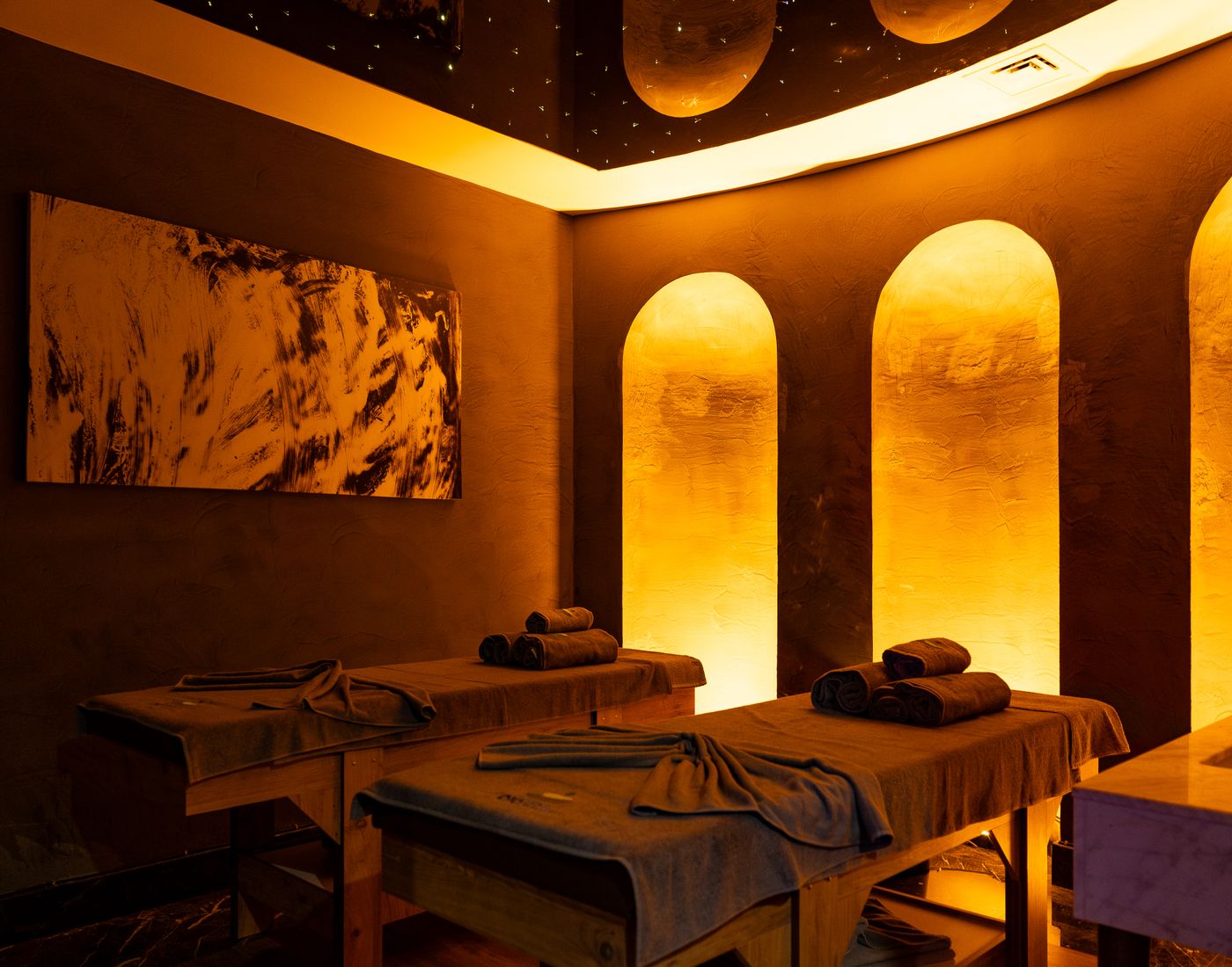 Intérieur de spa à l’éclairage feutré